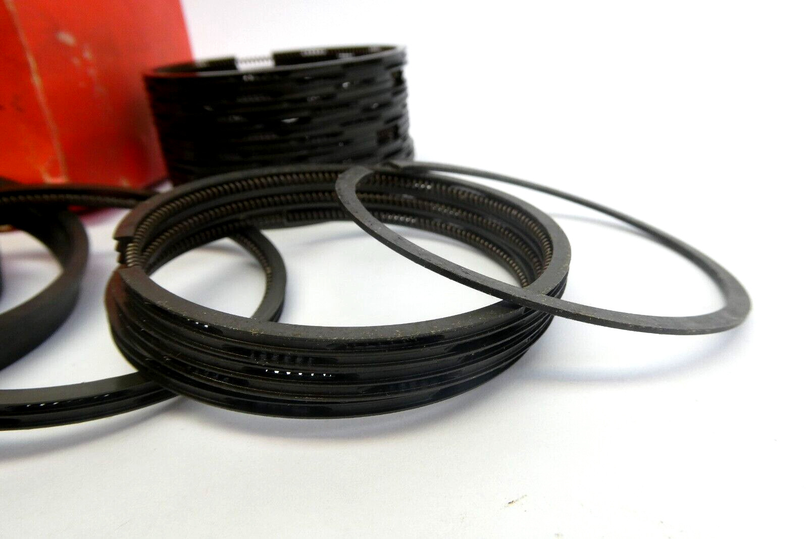 Codice Made in Italy Borgo Diameter 77 Ferrari Piston Oil Rings Parts in Box