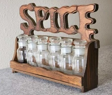 VTG Wood Spell-Out SPICE RACK WALL HUNG/Freestanding Apothecary +6 Glass BOTTLES
