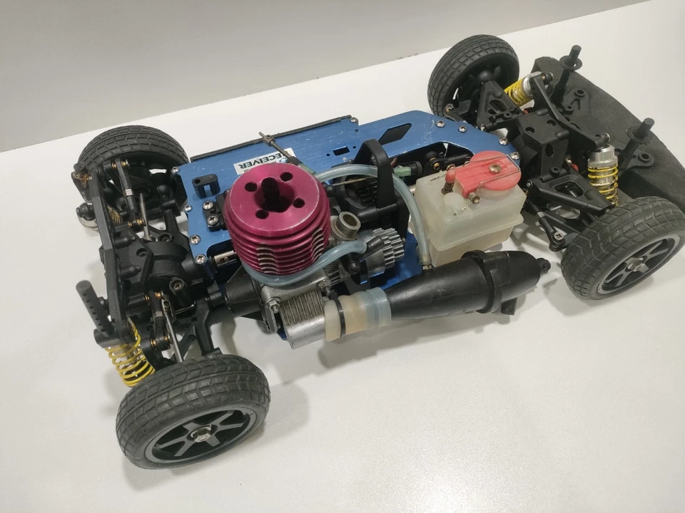 1/10 Scale Nitro-powered RC Touring Car Great Vigor Hong Leong HL .18 — 第 4/4 张图片