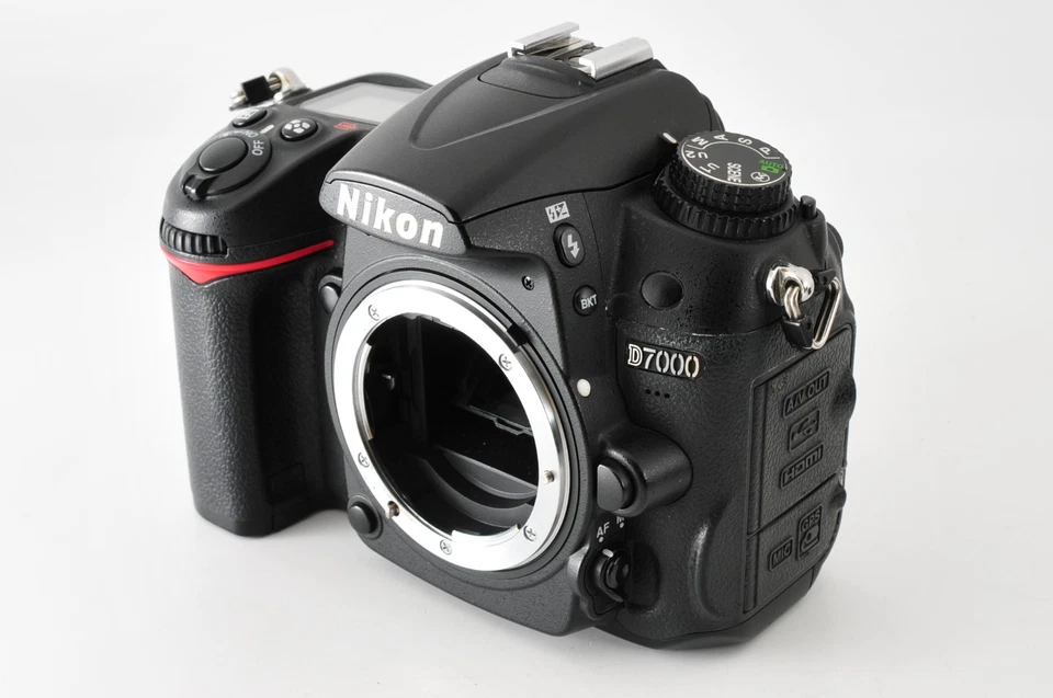 Nikon D7000 16.2MP DSLR Camera Body From JAPAN [ Near MINT[ SC:23,950 Shots #390 - Image 2 of 4