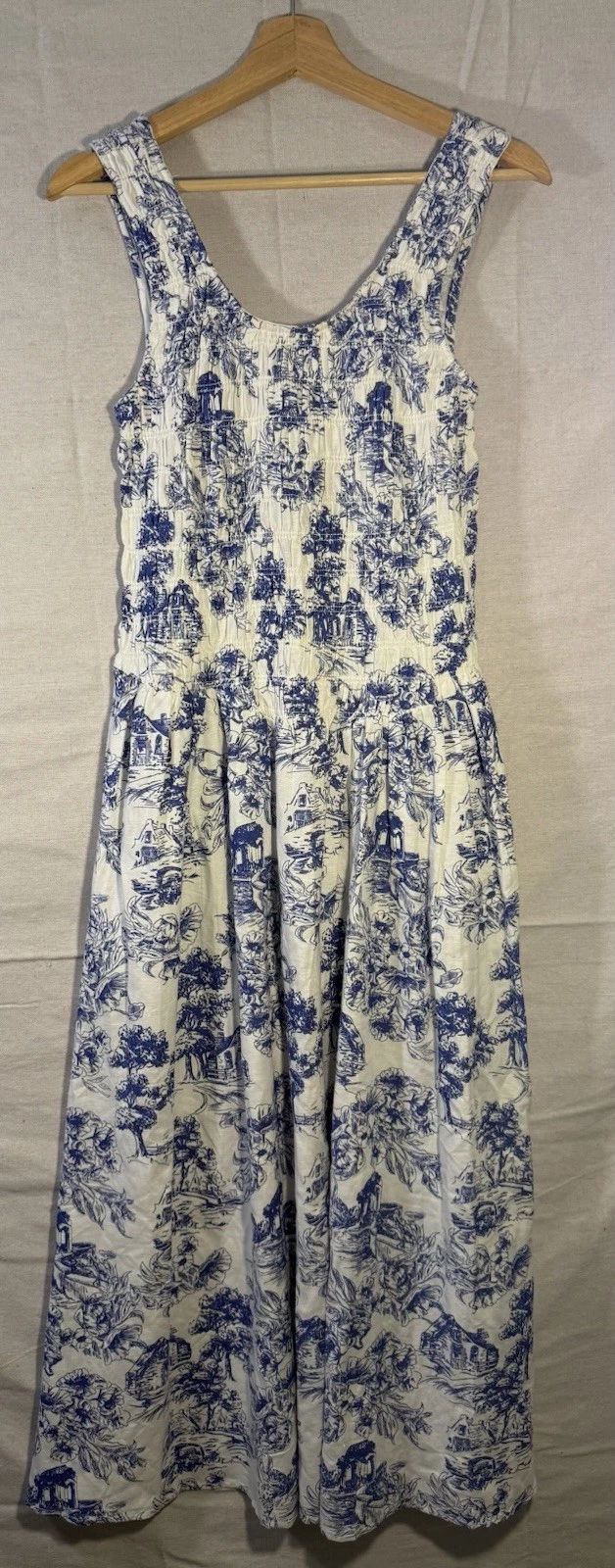 Meadow Rhodes Toile Print Maxi Dress Women M Blue White Cotton NWT Cottagecore
Opens in a new window