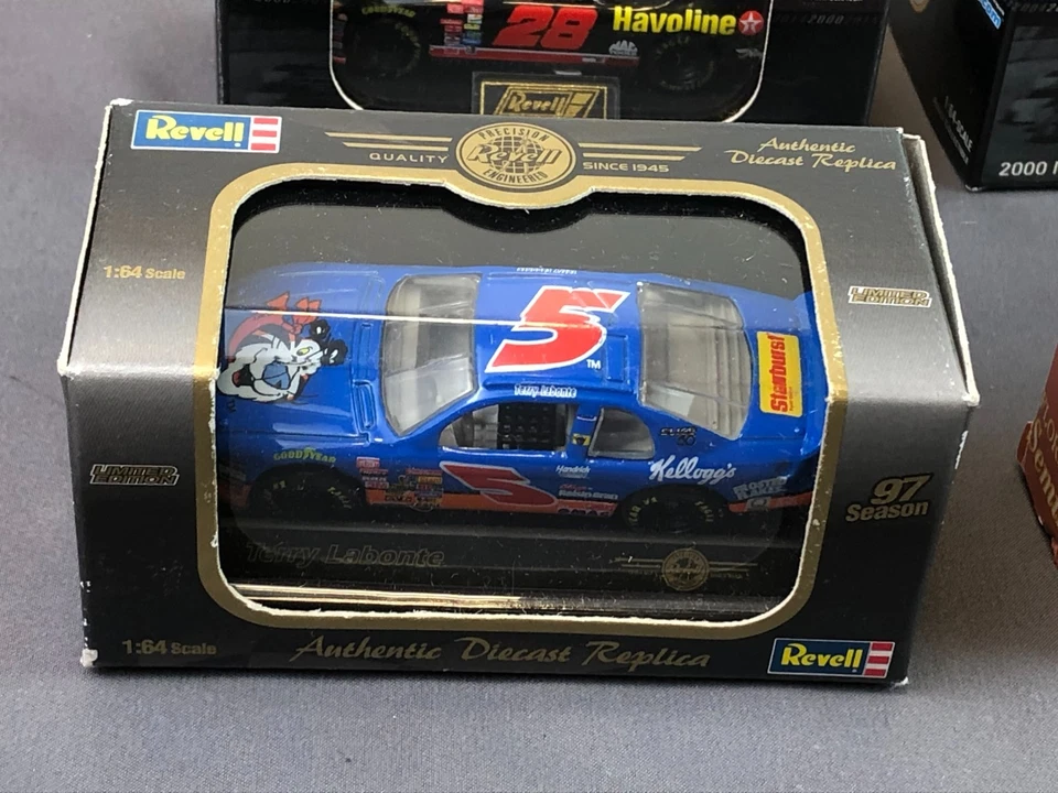 Lot of 13 Revell Collection 1:64 Diecast Cars w/Case GORDON/WALLACE/LABONTE/RUDD - Image 2 of 4