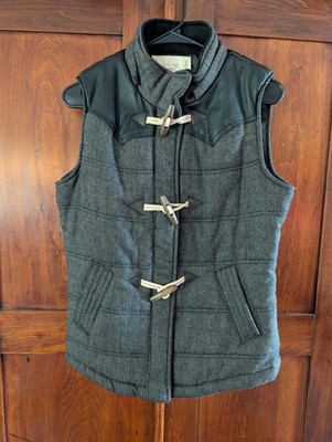 Ci Sono Woman's Vest Gray w/ Black Yoke, Zip, Toggle, Snap, Size Med.