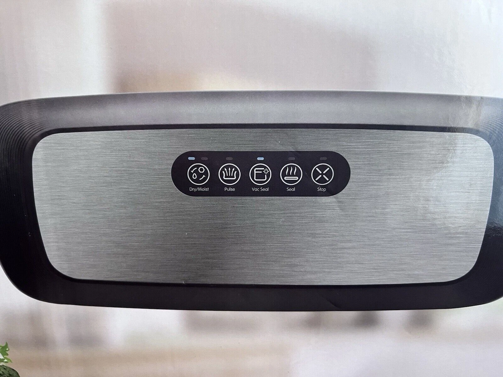 NIB VACUUM SEALER TOUCH SCREEN AS FAST AS 6 SECONDS (1342)