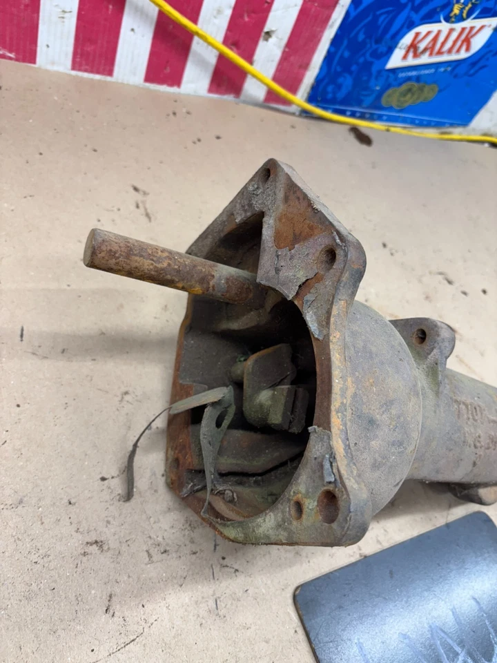 1966 1974 AMC JAVELIN AMX Borg Warner T-10 Tailhousing T10P-7A Tailshaft Housing - Image 2 of 4