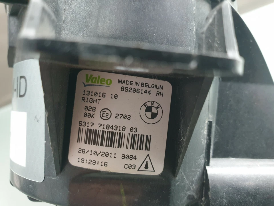 Faro antiniebla derecho original BMW X1 X3 X5 E70 E83 E84 7184318 Valeo Foto 4 de 4