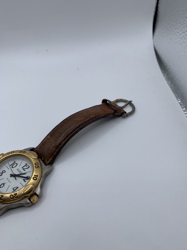 Vintage Guess Indiglo 1996 Gold Case W/ Brown Genuine Leather Band - Picture 5 of 10