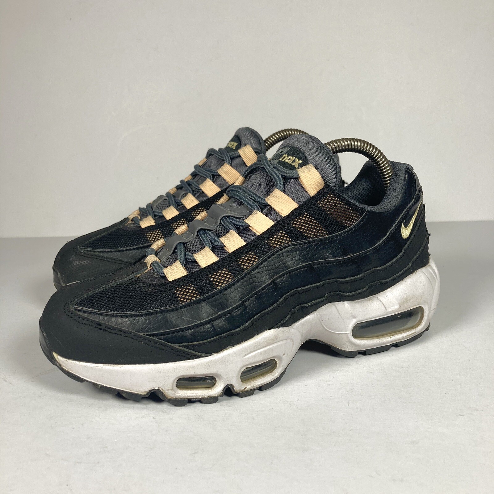 active nike air max thea