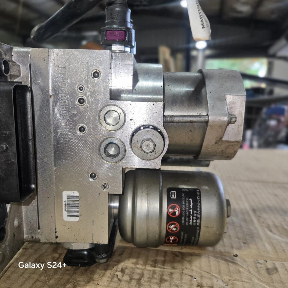 Chevrolet Volt 2011-2015 bomba abs y módulo 22877029 OEM. Foto 3 de 4