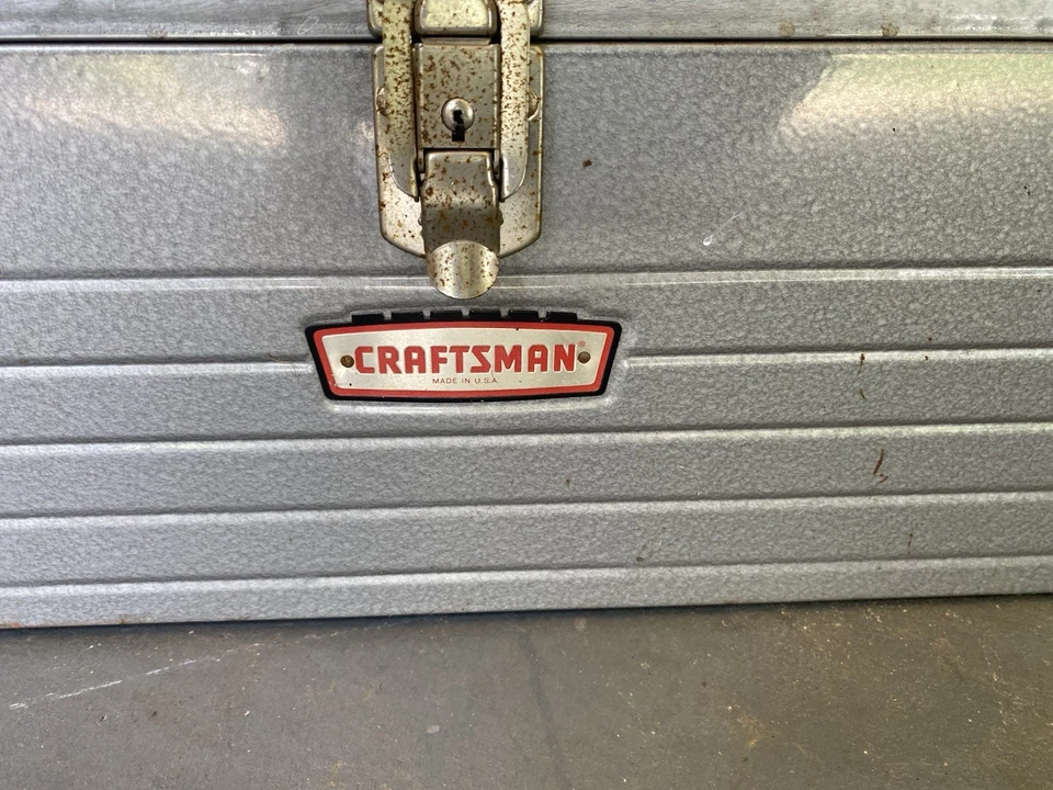 Cajas de herramientas de metal vintage Sears Craftsman con herramientas Foto 4 de 4