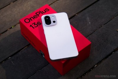 OnePlus 13S 13T 5G 6.32'' 50MP 6260mAh Snapdragon OxygenOS 512GB global
