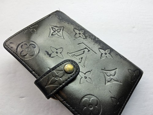 Louis Vuitton Monogram LV Snap Wallet - Picture 12 of 15