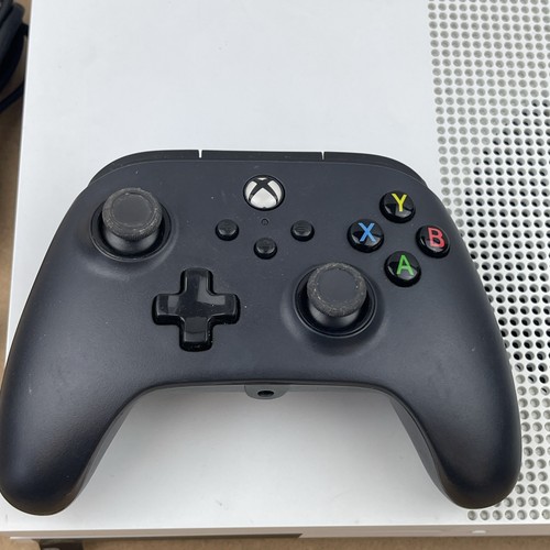 Microsoft Xbox One S Console bianca - 500 GB (modello 1681) con controller - Foto 2 di 19