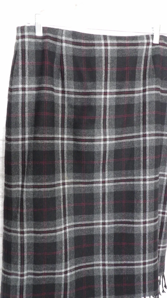 Worthington Skirt Size 16 Petite Black White Pink Plaid Wool Blend Fringe Hem - Image 4 of 4