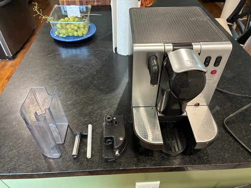 FOR PARTS DeLonghi EN680.M Nespresso Lattissima Single-Serve Espresso Maker