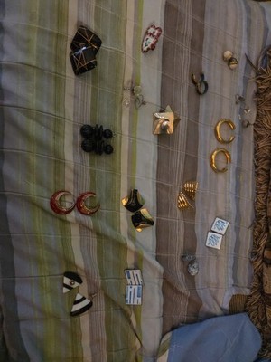 (1) 15 Pairs Of Vintage Matched Pierced  Earrings.  Some Pretty Neat Ones!!