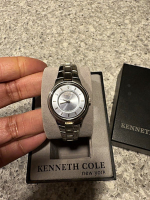 Kenneth Cole New York Women's Silver Tone Quartz Bracelet Watch 25mm w/Box