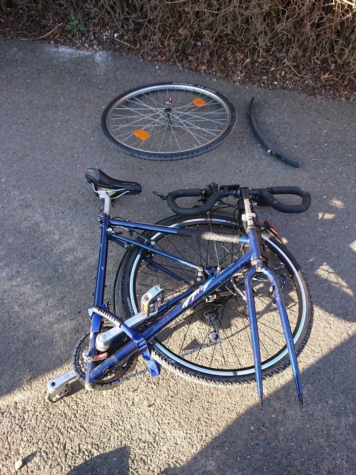 Faltbares 28" Pedelec E-Bike BMW Fahrrad - Bild 3 von 4