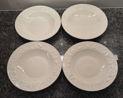 VINTAGE WHITE SET 4 Tabletops Unlimited Fruit De Blanc 9'' BOWLS