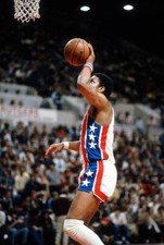 Maurice Lucas of the New Jersey Nets Basketball 1980 Photo 1