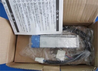 1Pc New Servo Motor R7M-Z10030-BS1 Omron wv