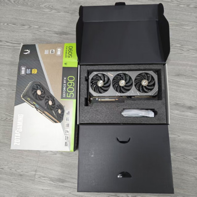 k*g様 ZOTAC GAMING GeForce RTX5090 SOLID Amazon.com: ZOTAC Gaming GeForce RTX 5090 Solid 32 GB GDDR7 GPU