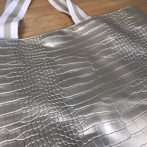 Saks Fifth Avenue Silver Faux Croc Leather Tote Bag Purse Travel Shopper 19×12" - Picture 7 of 10