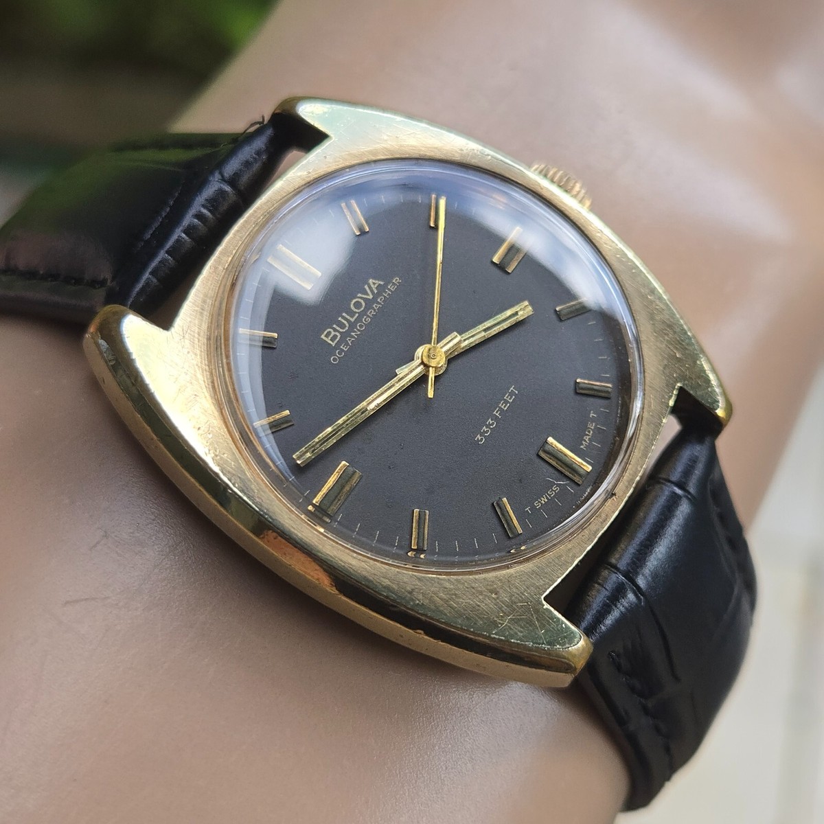 Bulova腕時計ダイバー ヴィンテージ Vintage BULOVA OCEANOGRAPHER 333 feet men's manual wind watch 1969