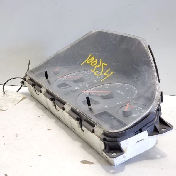 1999-2000, Volvo S80, grupo de velocímetros MPH, 2,8 L, 2x2, PN-9472451 Foto 3 de 4