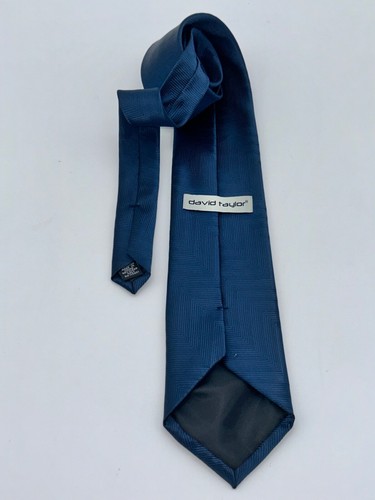 DAVID TAYLOR & JONES NEW YORK LOT OF 2 Men'sTies Solid Blue and a Pink Themed - Picture 5 of 7