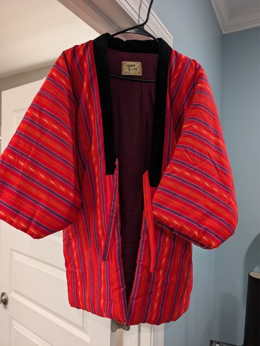 Handmade in Japan vintage Hanten kimono jacket. Previously owned. EUC