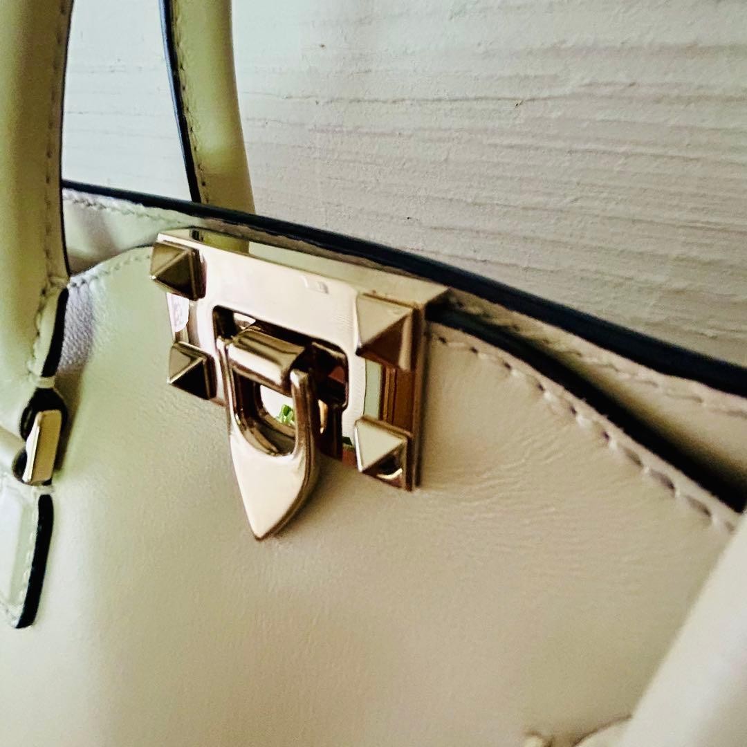 Valentino Garavani Rockstud 2Way Leather Shoulder Bag White, Pre-owned Japan thumbnail 8