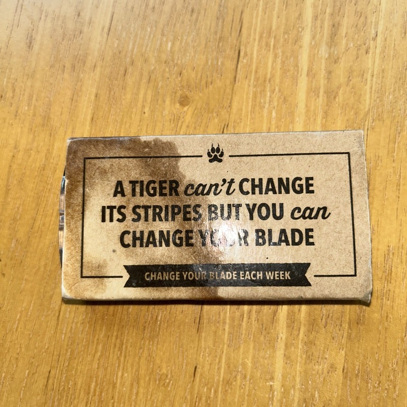 Dollar Shave Club 4-Blade Razor Refills-package Discolored But New Razors Intact