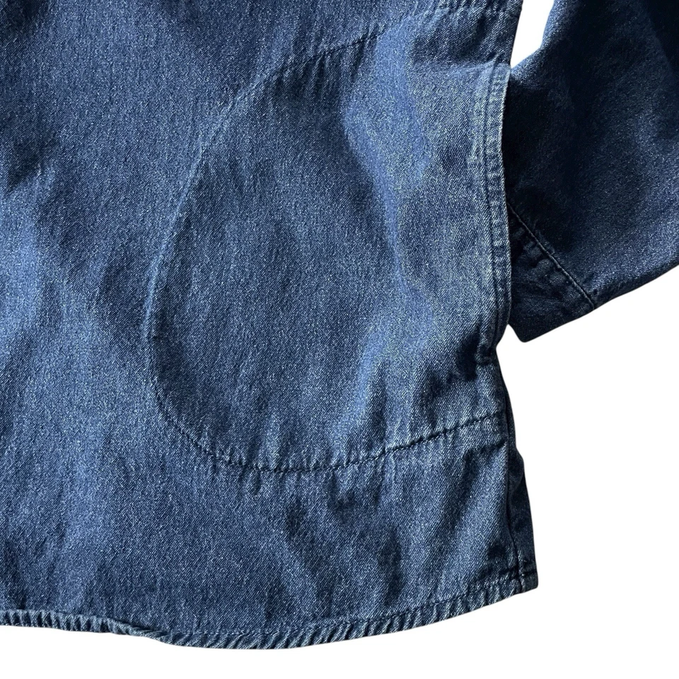 Camisa Joan Rivers feminina jeans azul manga longa com botões e bolsos laterais 3X - Imagem 3 de 4