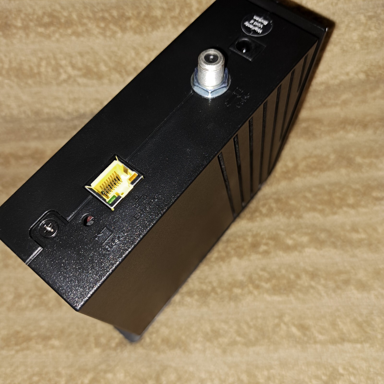 Arris Touchstone CM3200A Cable Modem 32X8 Up to 1 Gbps