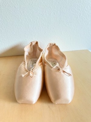 NEW Grishko 2007 Pointe Shoes Ballet Blush Pink Made in Russia Size 5.5