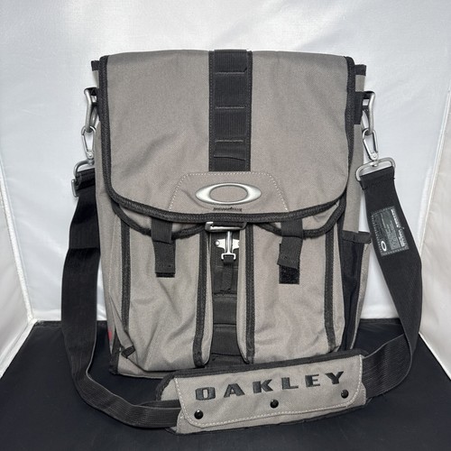 Vintage Oakley Tactical Field Gear Messenger Vertical Crossbody Bag Laptop
