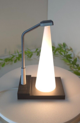 Einzigartige Straßenlaterne Stil Tischlampe mit USB-Anschluss - 3D gedruckt