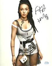 FKA Twigs Singer Autographed Signed 8x10 Photo ACOA