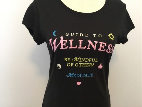 WOUND UP GUIDE TO WELLNESS BLACK Screen Print Short Sleeve Tee Shirt Sz. Jr. S - Picture 3 of 7