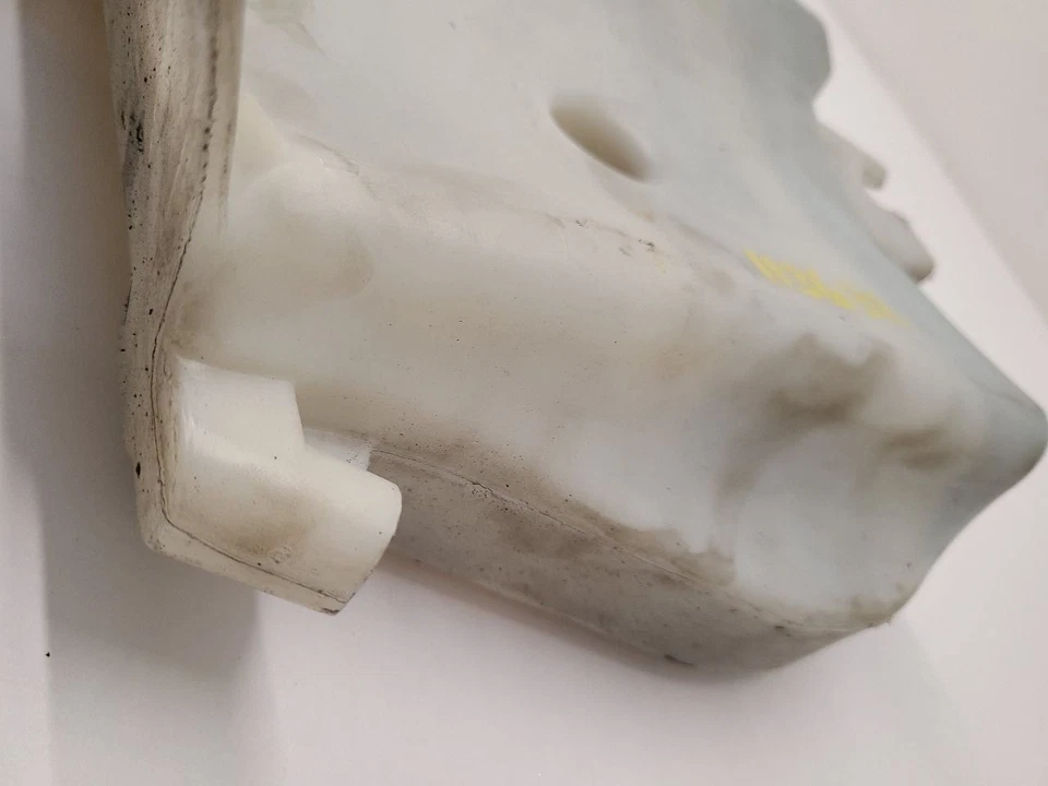 2006-2010 CHEVROLET IMPALA Coolant Reservoir 06-10 25924047        Foto 4 de 4