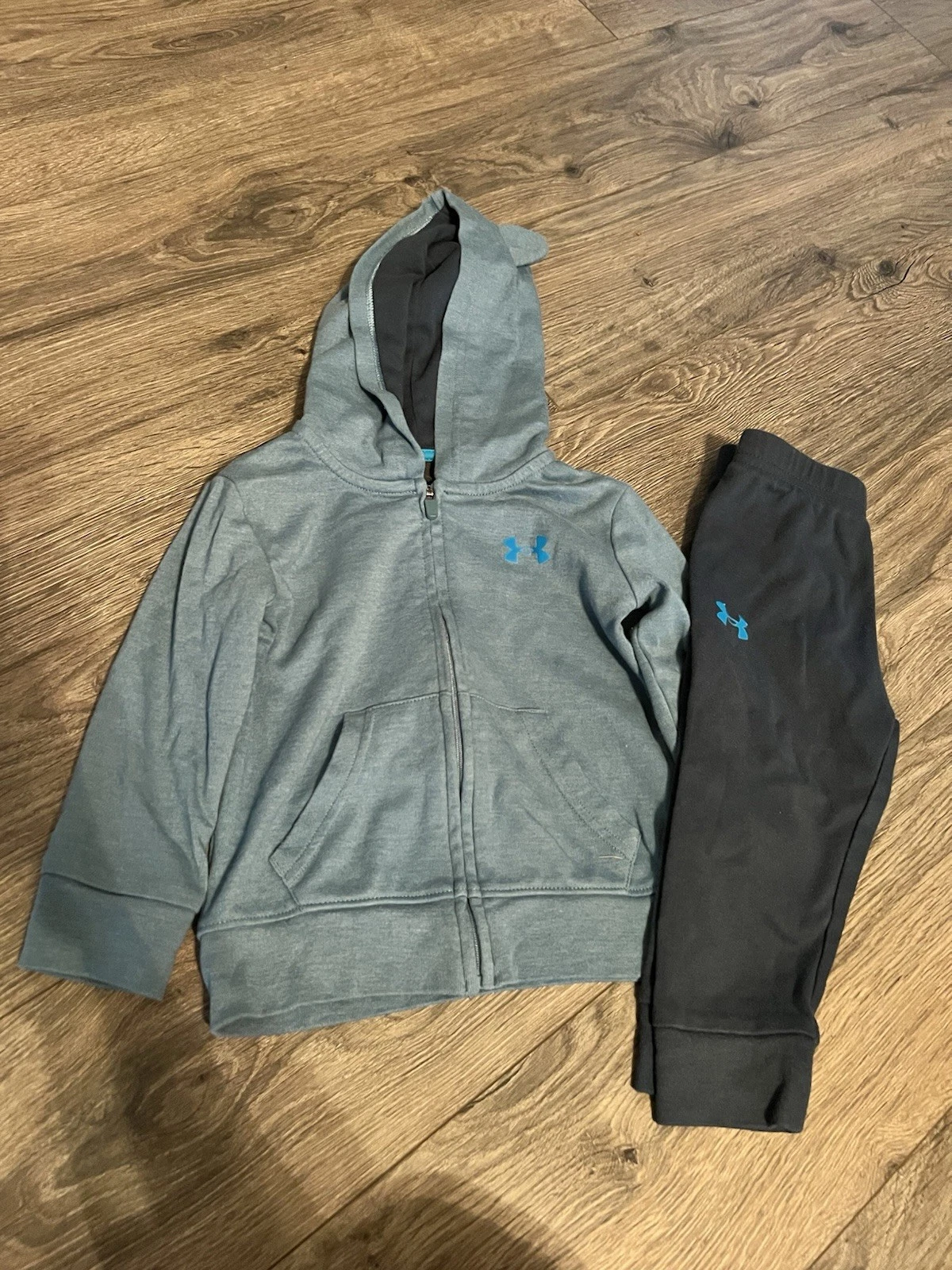 Under Armour Baby Boy 2-Piece Outfit