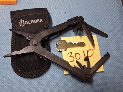 1 Gerber PLYERS U.S.A. Multi Tool W BONUS   Fishing Camping excellent   lot 3010