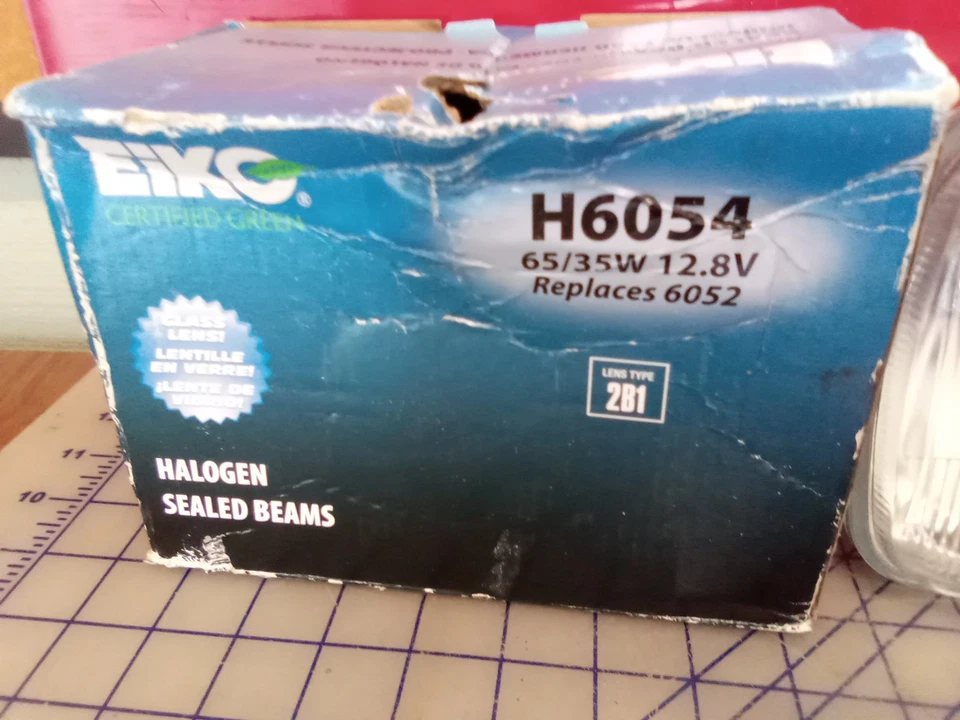 Faro halógeno sellado verde H6054 certificado EIKO, nuevo stock antiguo, gratis... Foto 4 de 4