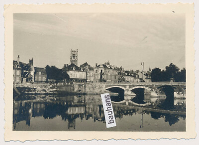 Foto Frankreich Stadt ? Fluß Brücke  1940 2.WK (9827a)