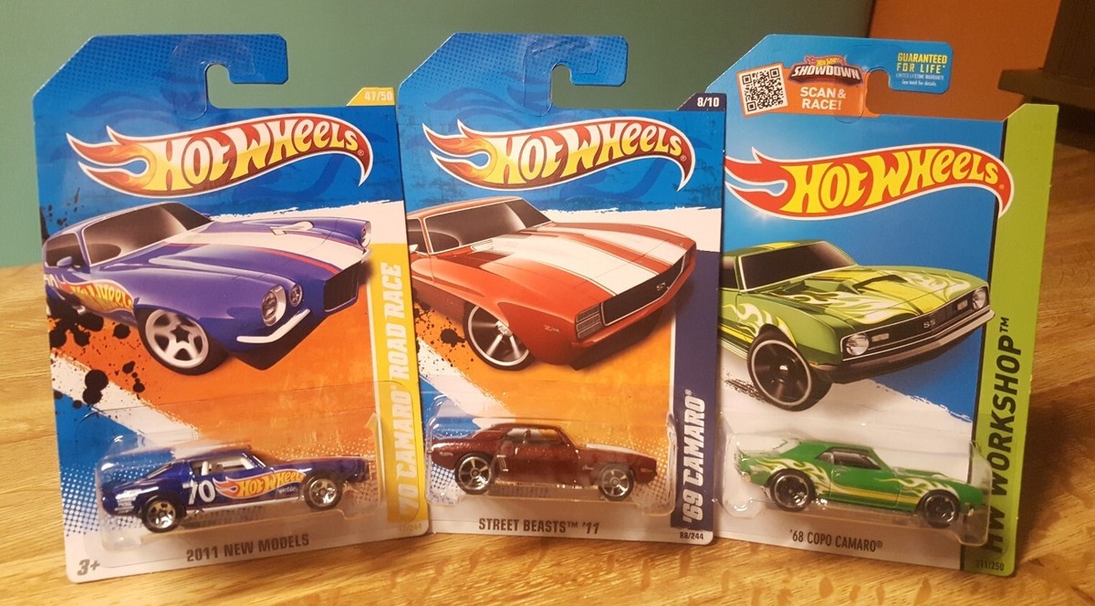 Hot Wheels '68 Copo Camaro '69 Chevy Camaro '70 Camaro 1:64 Scale