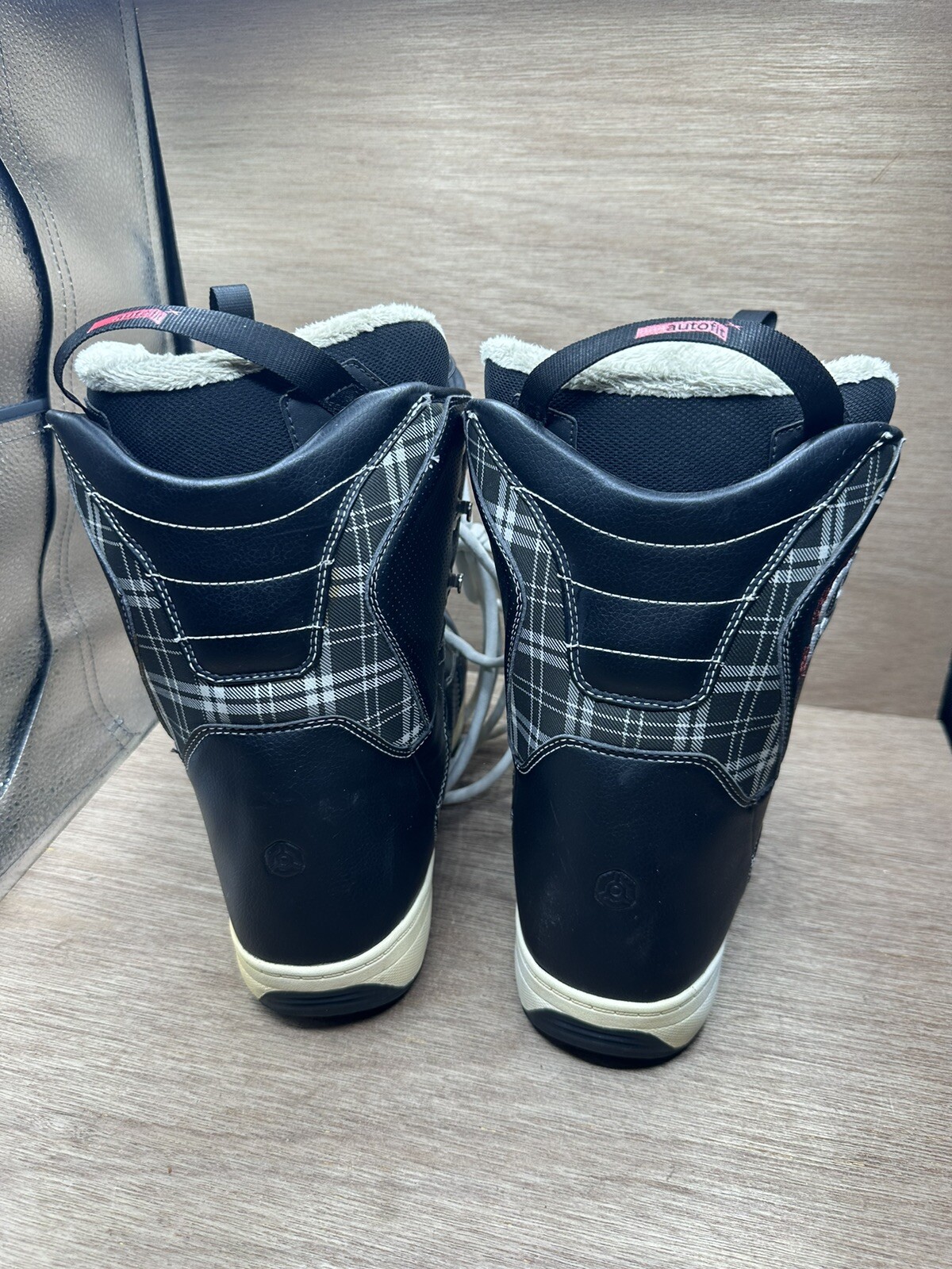 Stivali da snowboard Salomon Brigade a quadri neri allacciatura automatica uomo taglia 9