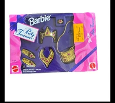 1995 Barbie Pretty Treasures Mattel 13755-0910G1 Gold Jewelry Set New In Box