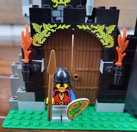 LEGO Castle: Majisto's Tower (1906) Loose Complete Set *Without Manual or Box*