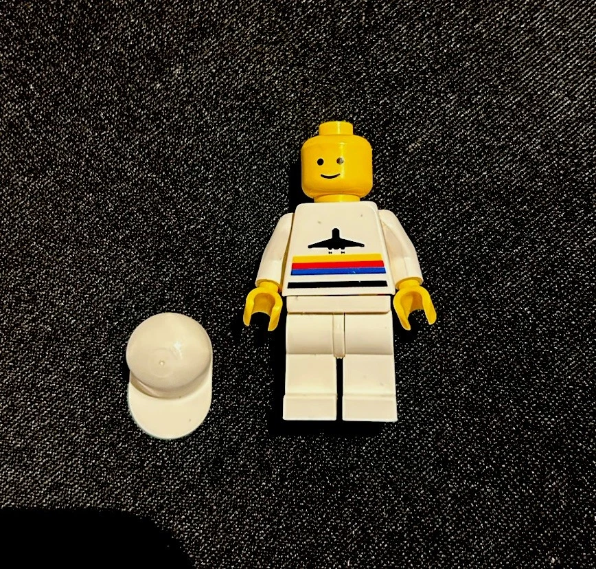 2x Lego Minifiguren Airline Pilot & Racer 1980-90s Vintage Selten! 6392 6399 - Bild 4 von 4